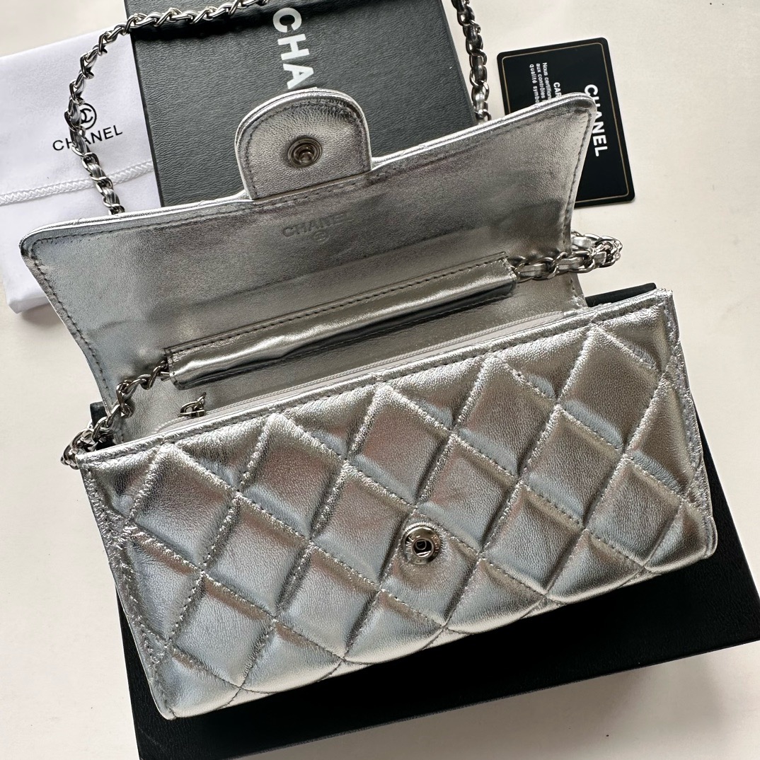 CHANEL-Lattice Caviar Cowhide Bag