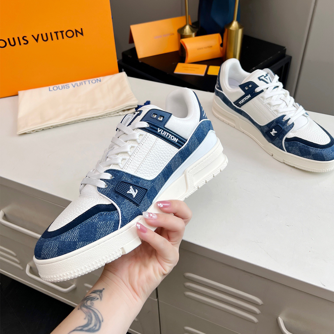 LV-Milan show runway models