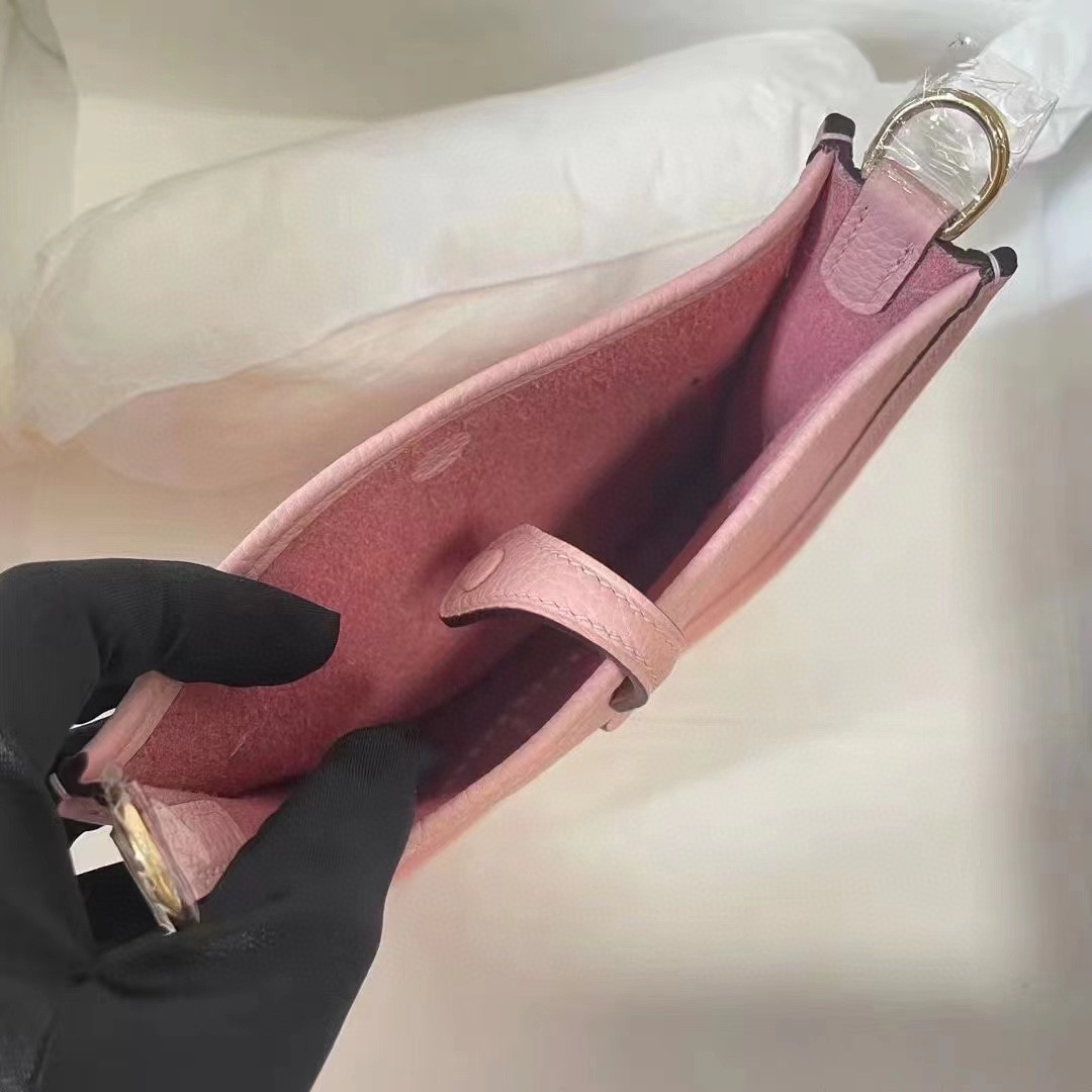 Hermes-Evelyne 17cm Evelyne TC leather 3q powder gold and silver buckle in stock