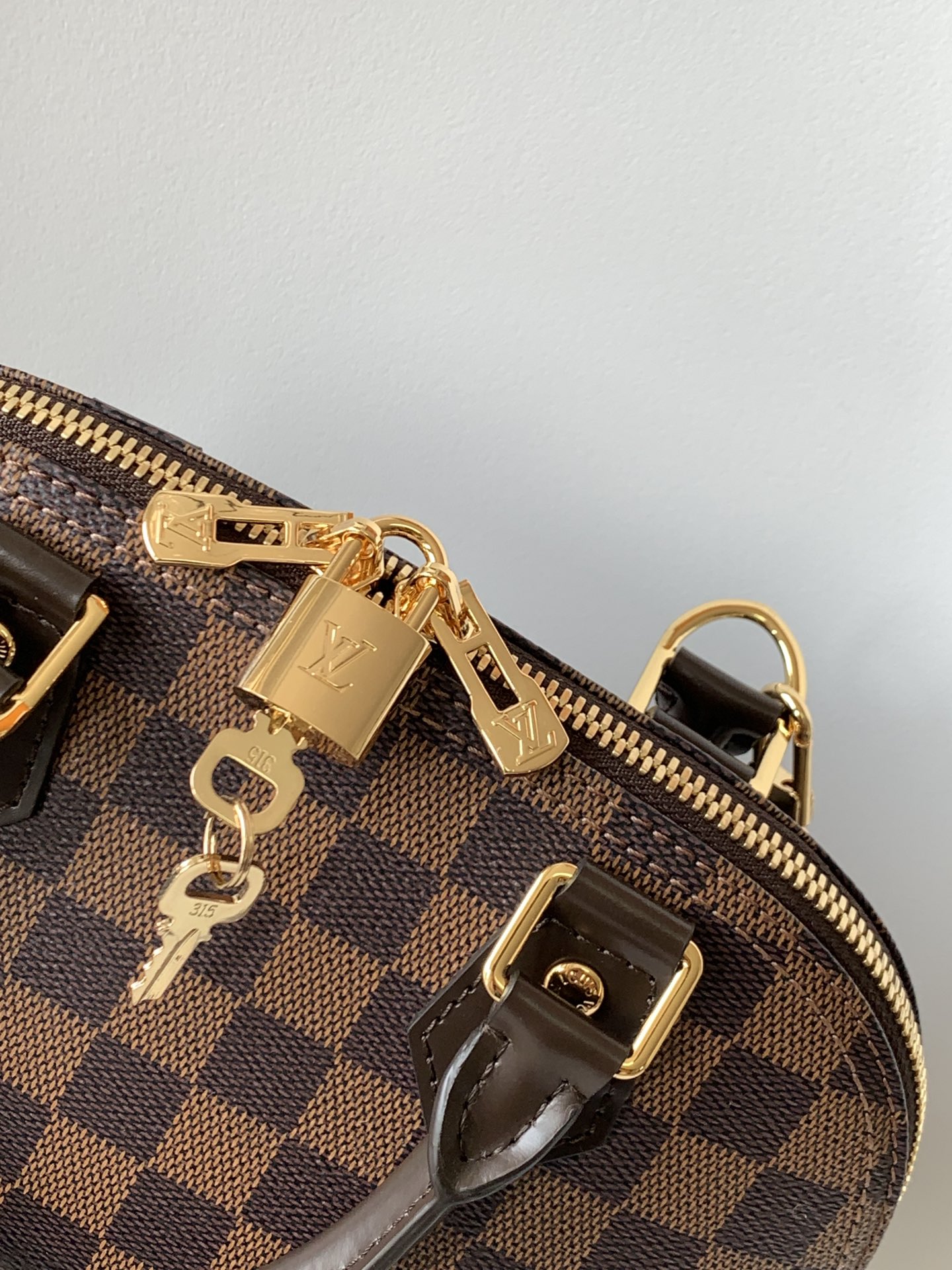 LV-Chessboard Shell Bag