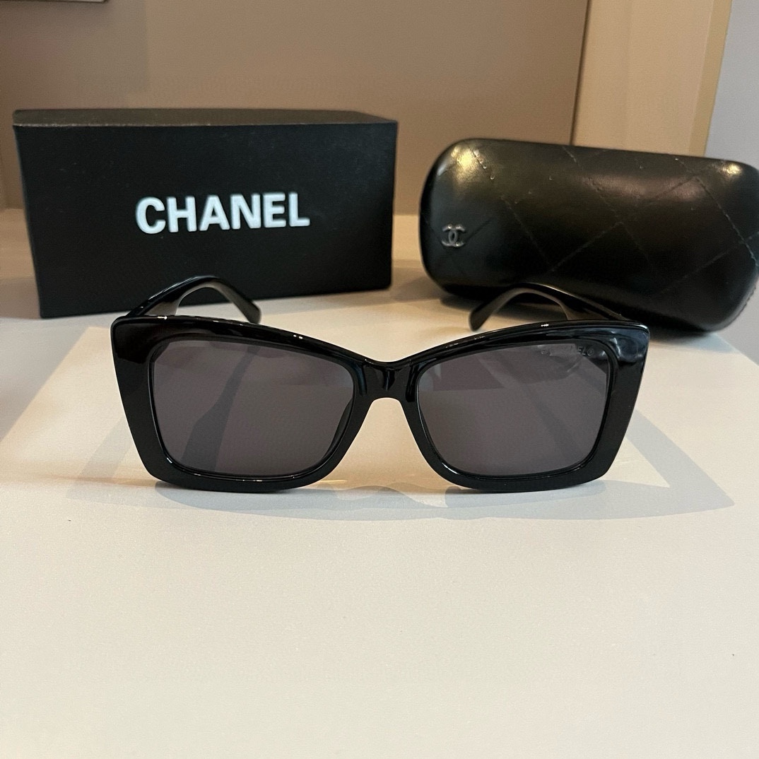 Chanel-socialite style Sunglasses