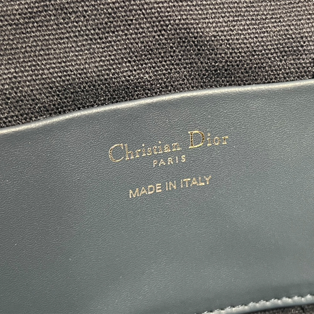 Dior-Montaigne Vanity-m928