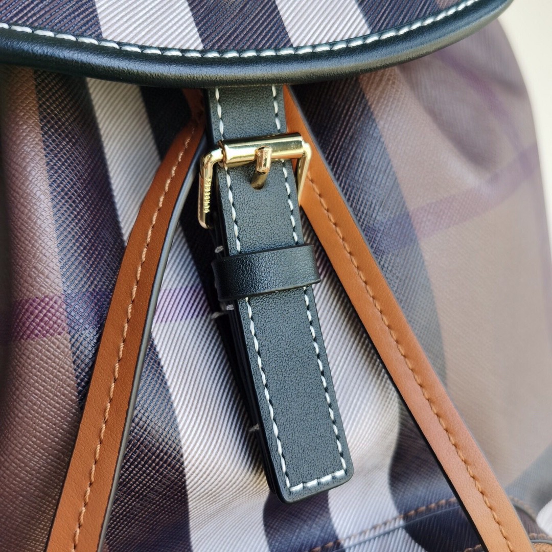Burberry-Cleverly match the leather element backpack with stitching