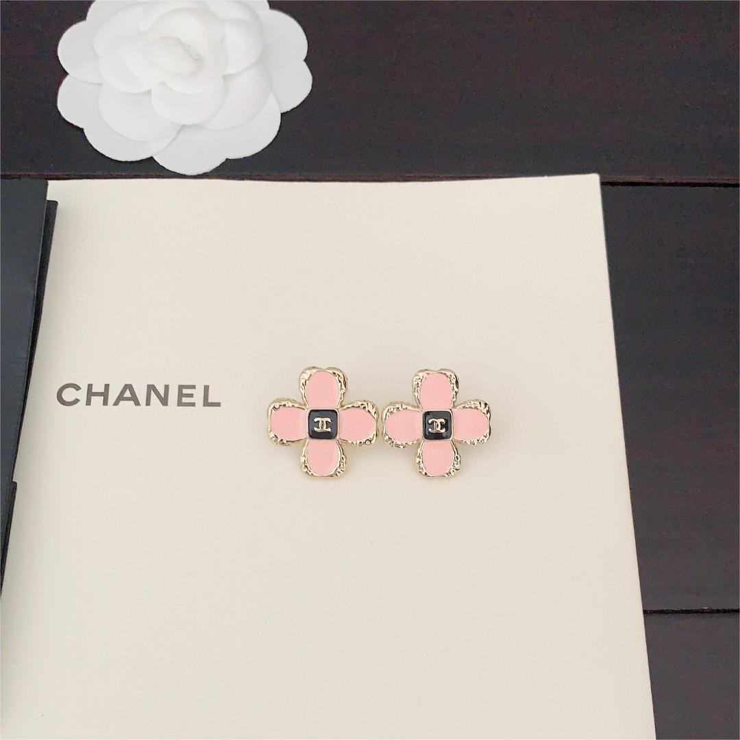 Chanel-Pink camellia earrings
