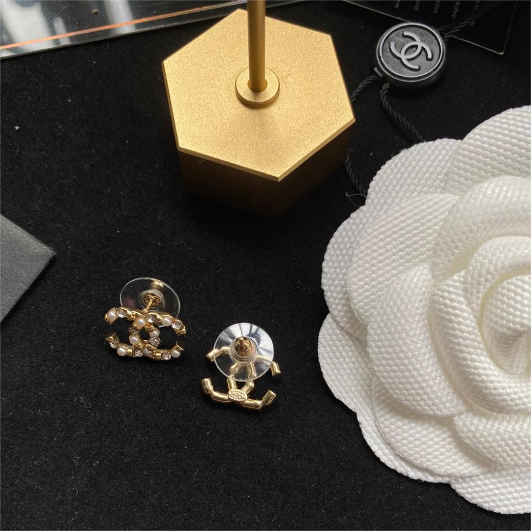 Chanel-Pearl Diamond CC Earrings