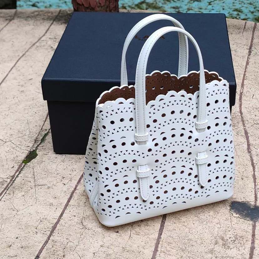 ALAIA-MINA 16 BAG IN VIENNE CALFSKIN