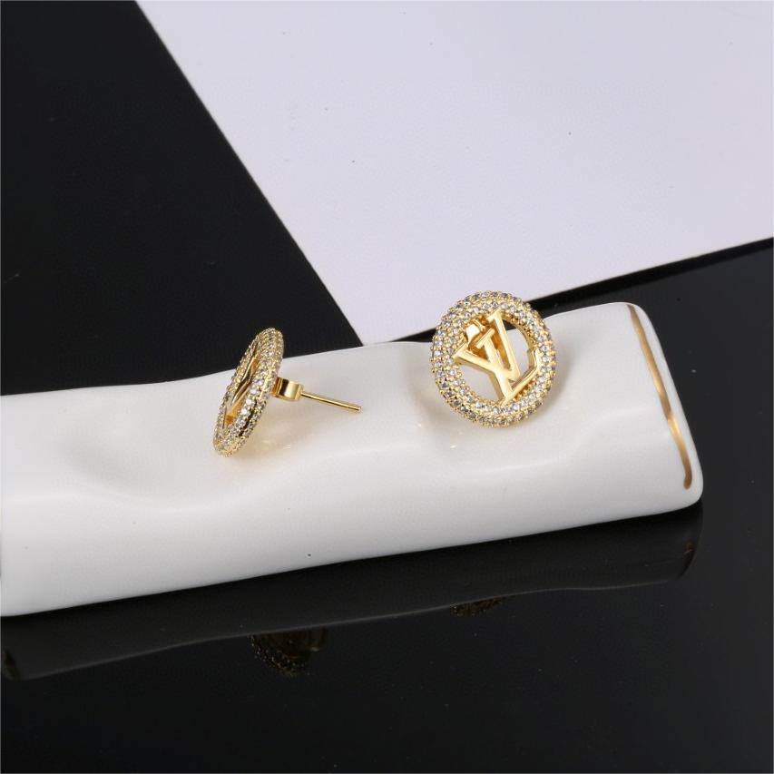 LV-Letter earrings
