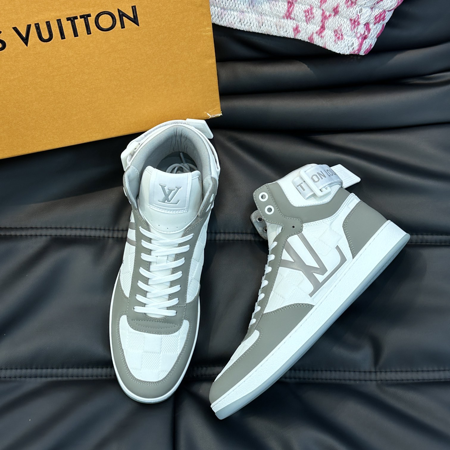 LV-Men's High Top Classic Cow Leather Embossed Damier Pattern Sports shoes