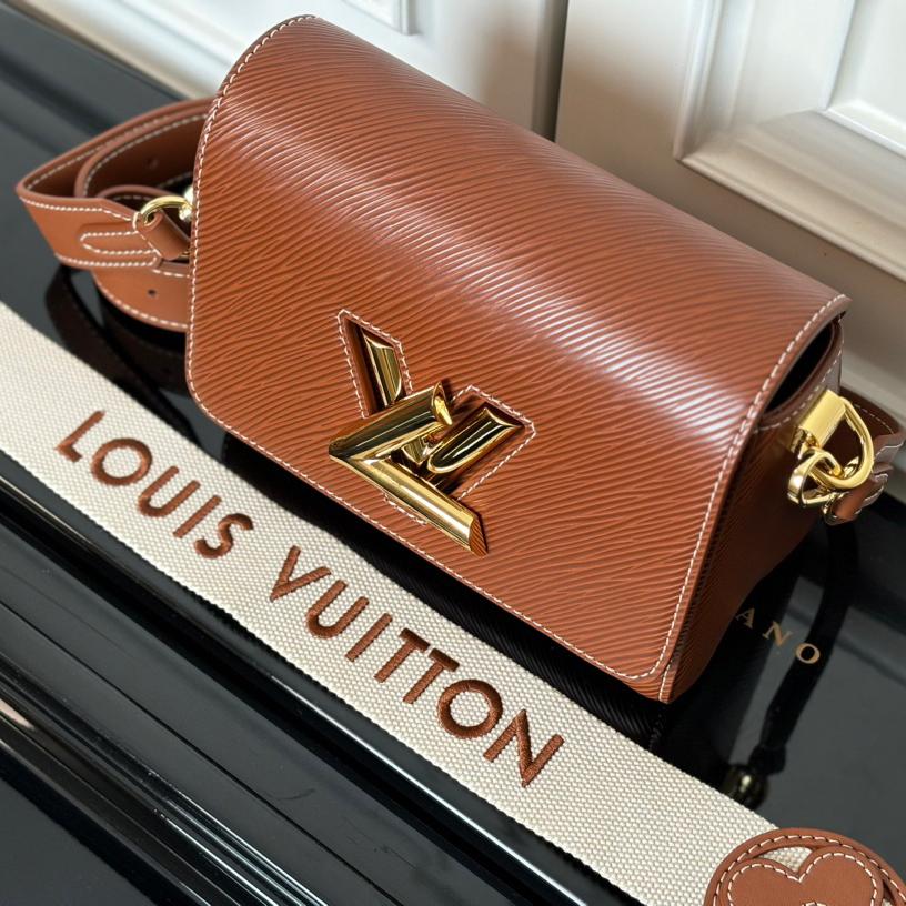 LV-twist traveler small handbag