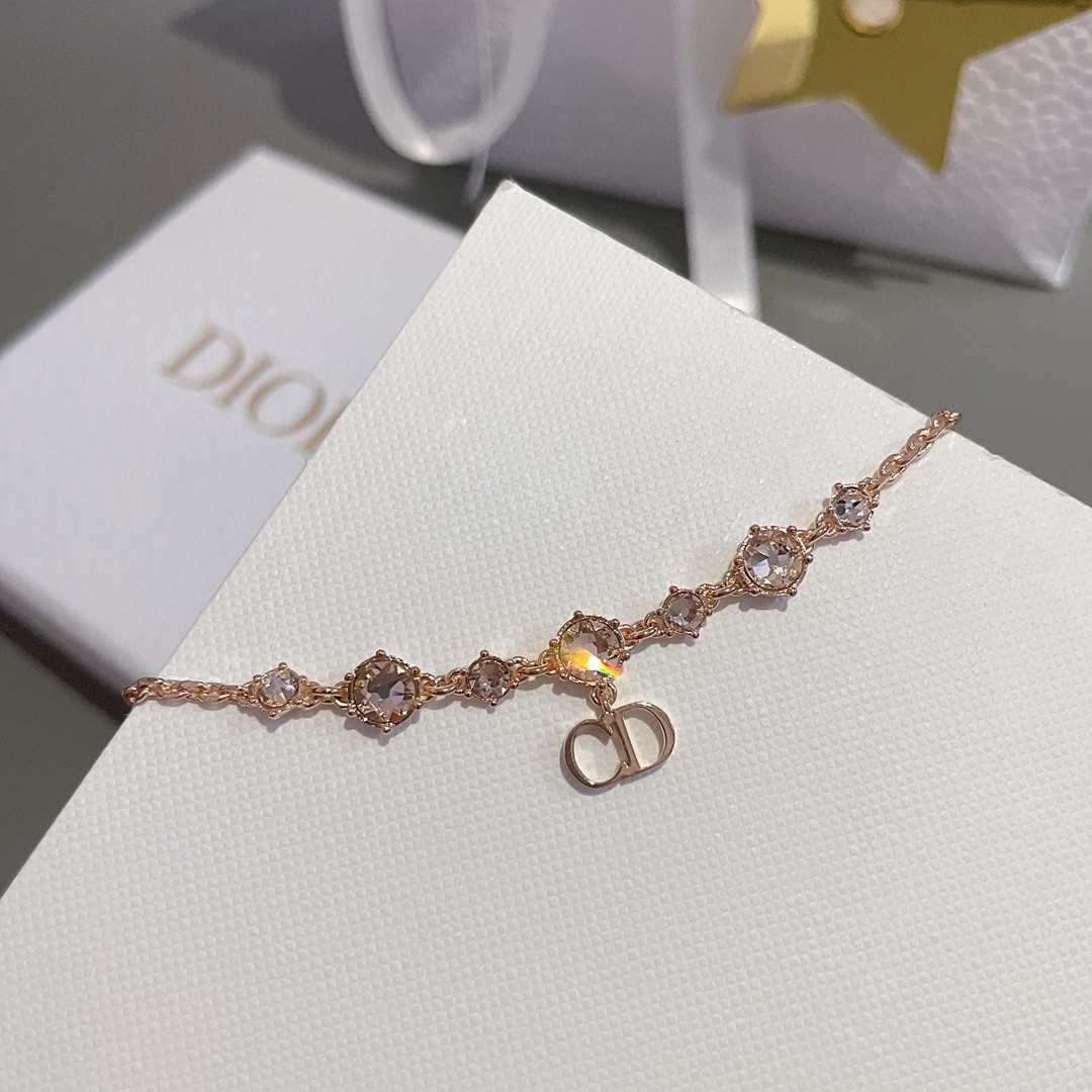 Chanel-Star Diamond Necklace Rose Gold
