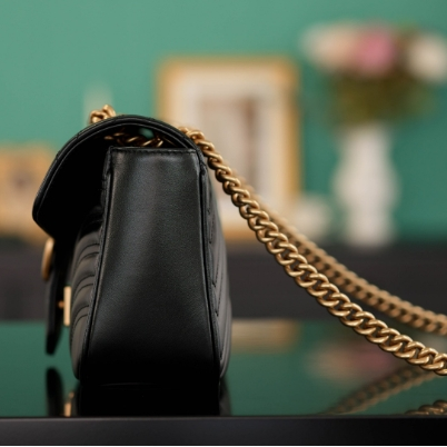 Gucci-Classic Black Shoulder Bag