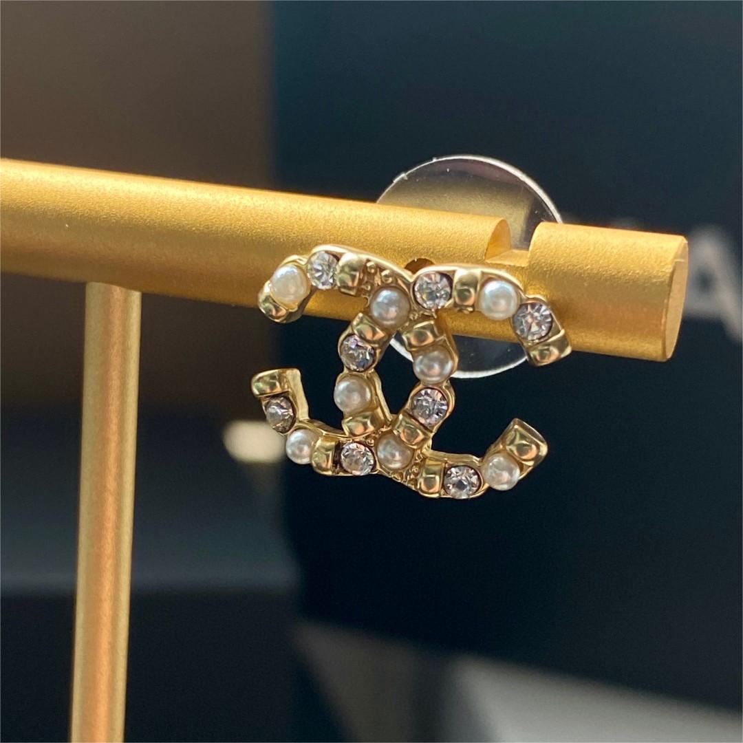Chanel-Pearl Diamond CC Earrings