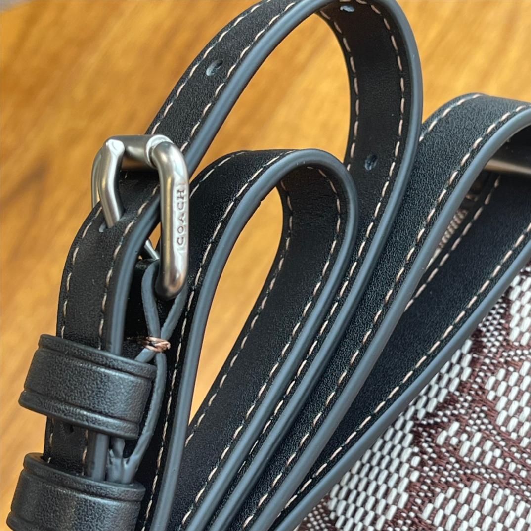 Coach-Jacquard Fabric Flip Bandit Series Single Shoulder Crossbody Bag