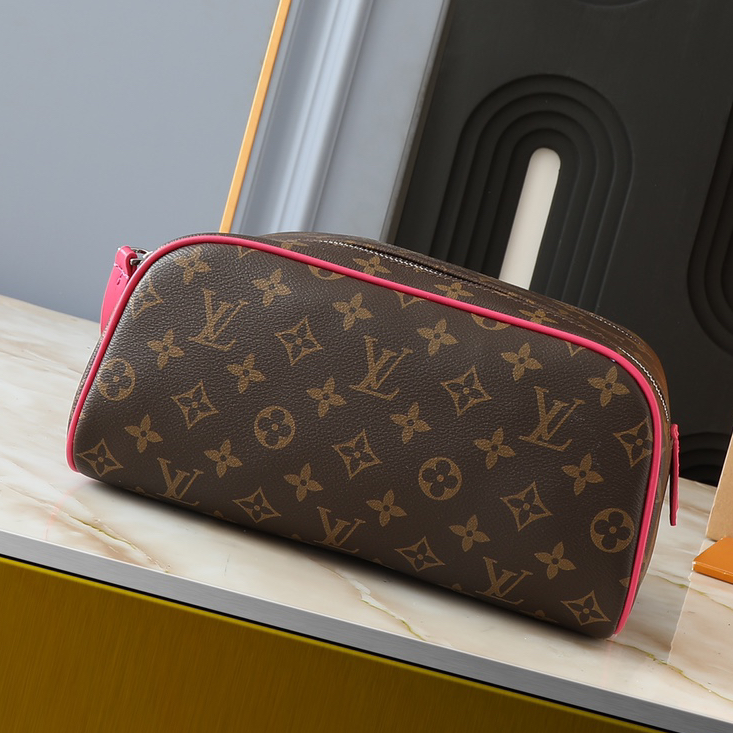 LV- Dopp Kit Zipper Bag