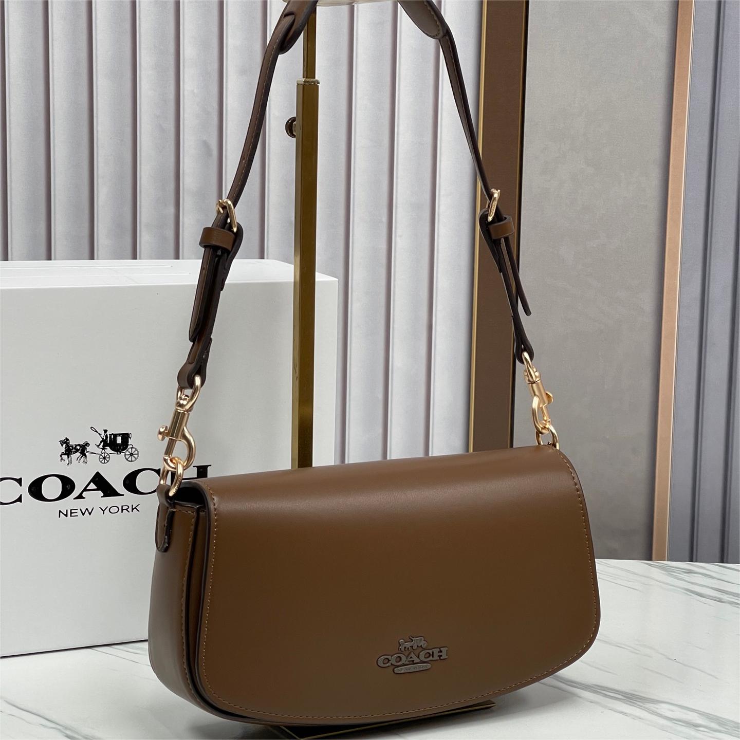 Coach-ct757 andrea