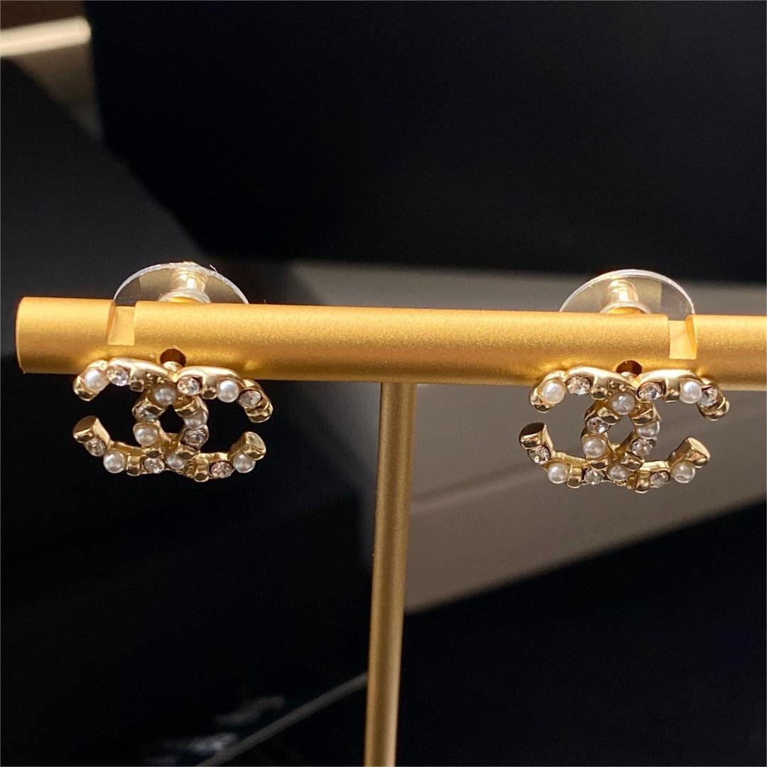 Chanel-Pearl Diamond CC Earrings