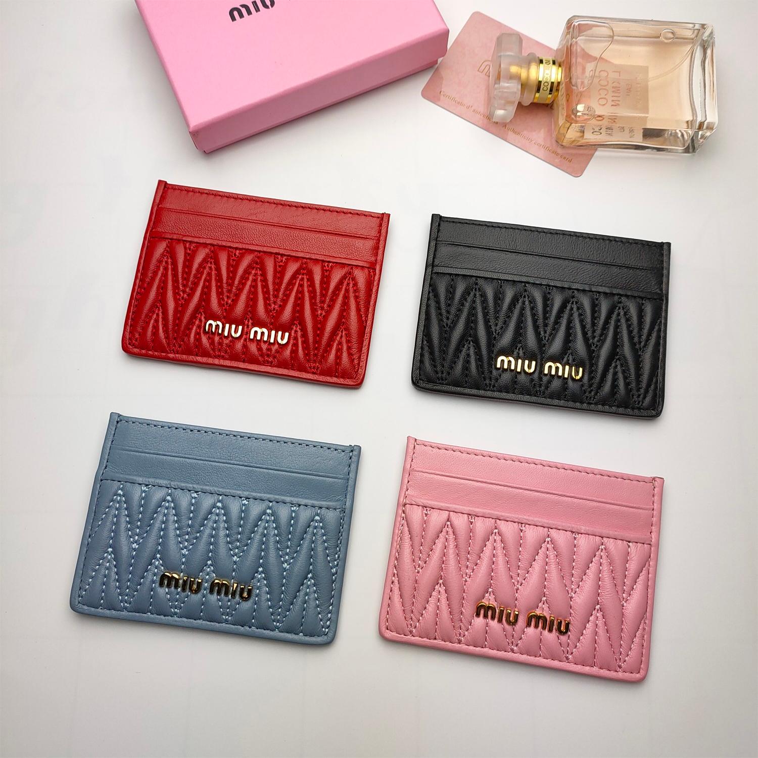 MIU MIU-Classic Sheep Pickup Bag