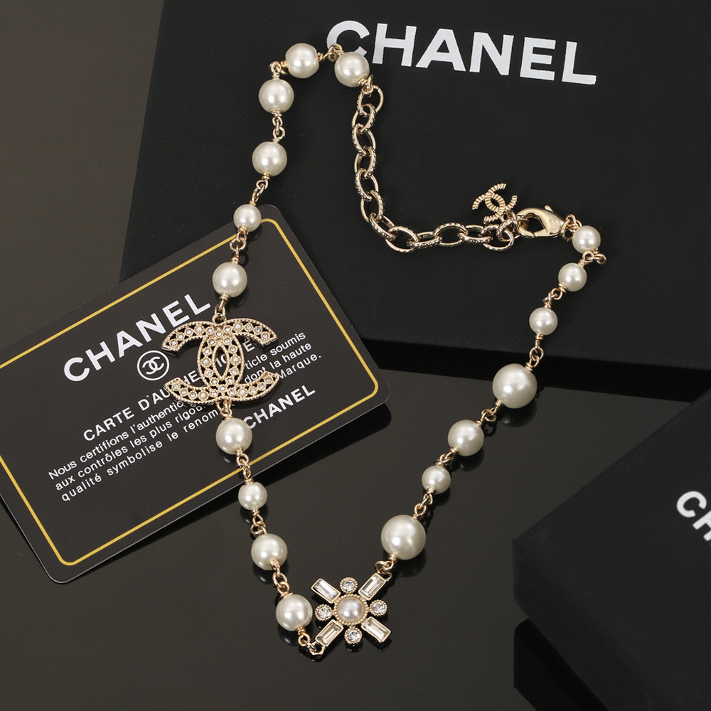 Chanel-Double C pearl necklace