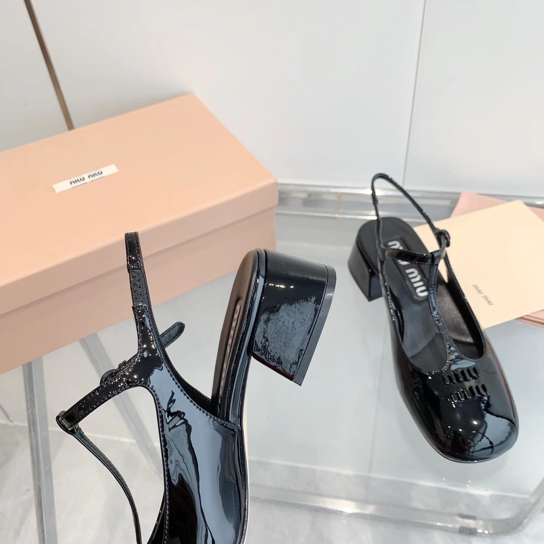 MiuMiu-Spring/Summer Square Head Thick Heel Shoes