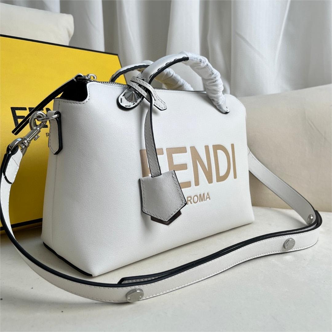 FENDI-By the Way Zipper Opening Boston Handbag