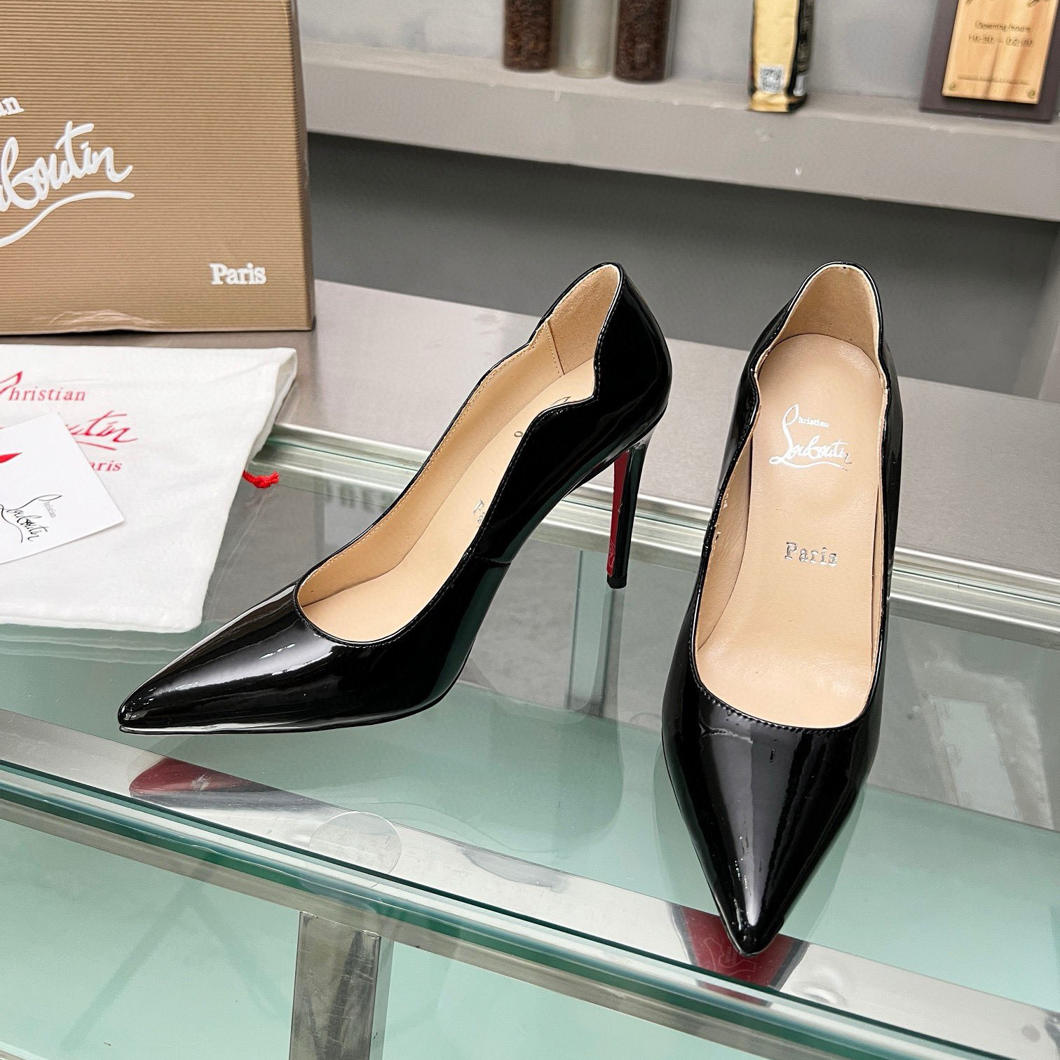 Christian Louboutin - Black lambskin leather pumps