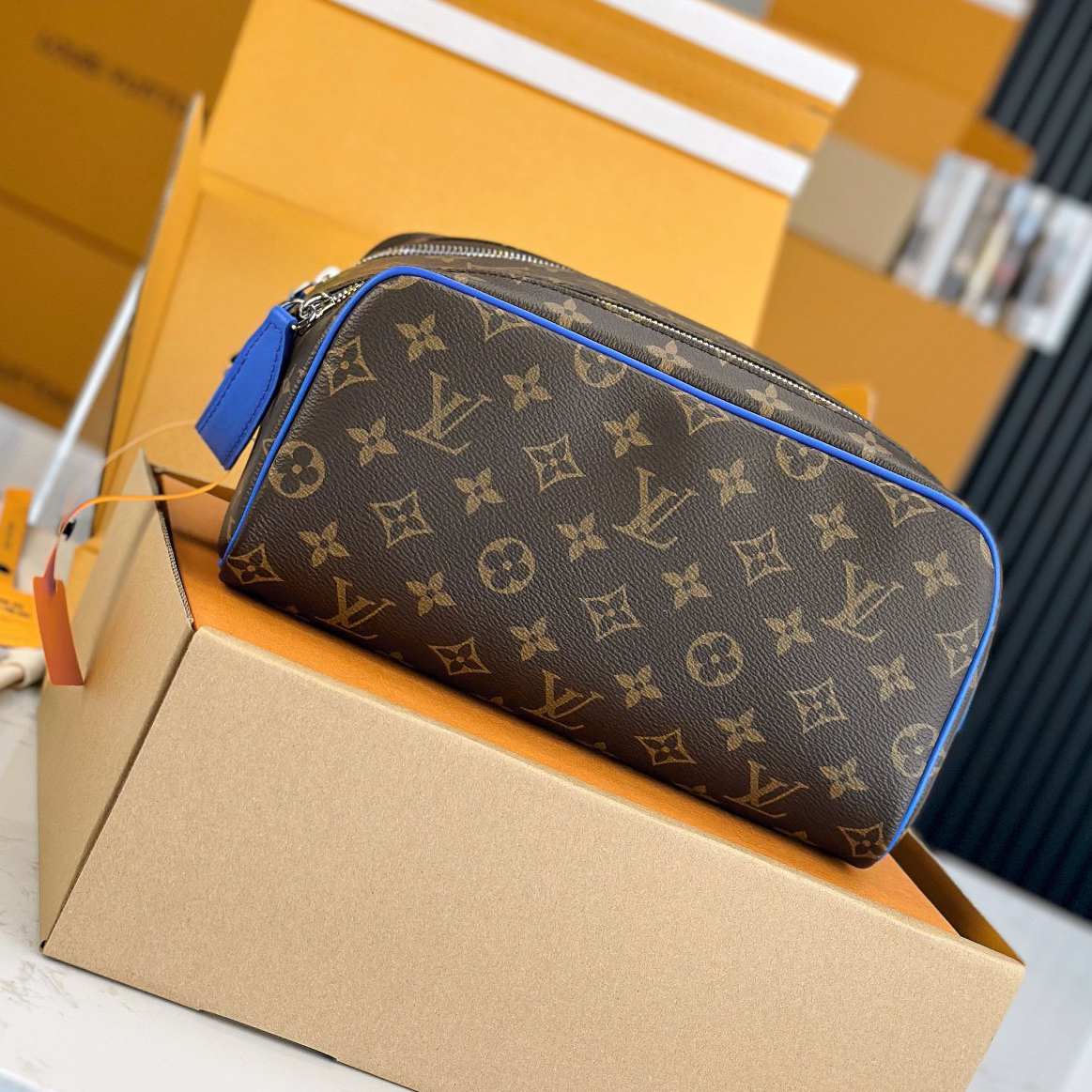LV- Dopp Kit Zipper Bag