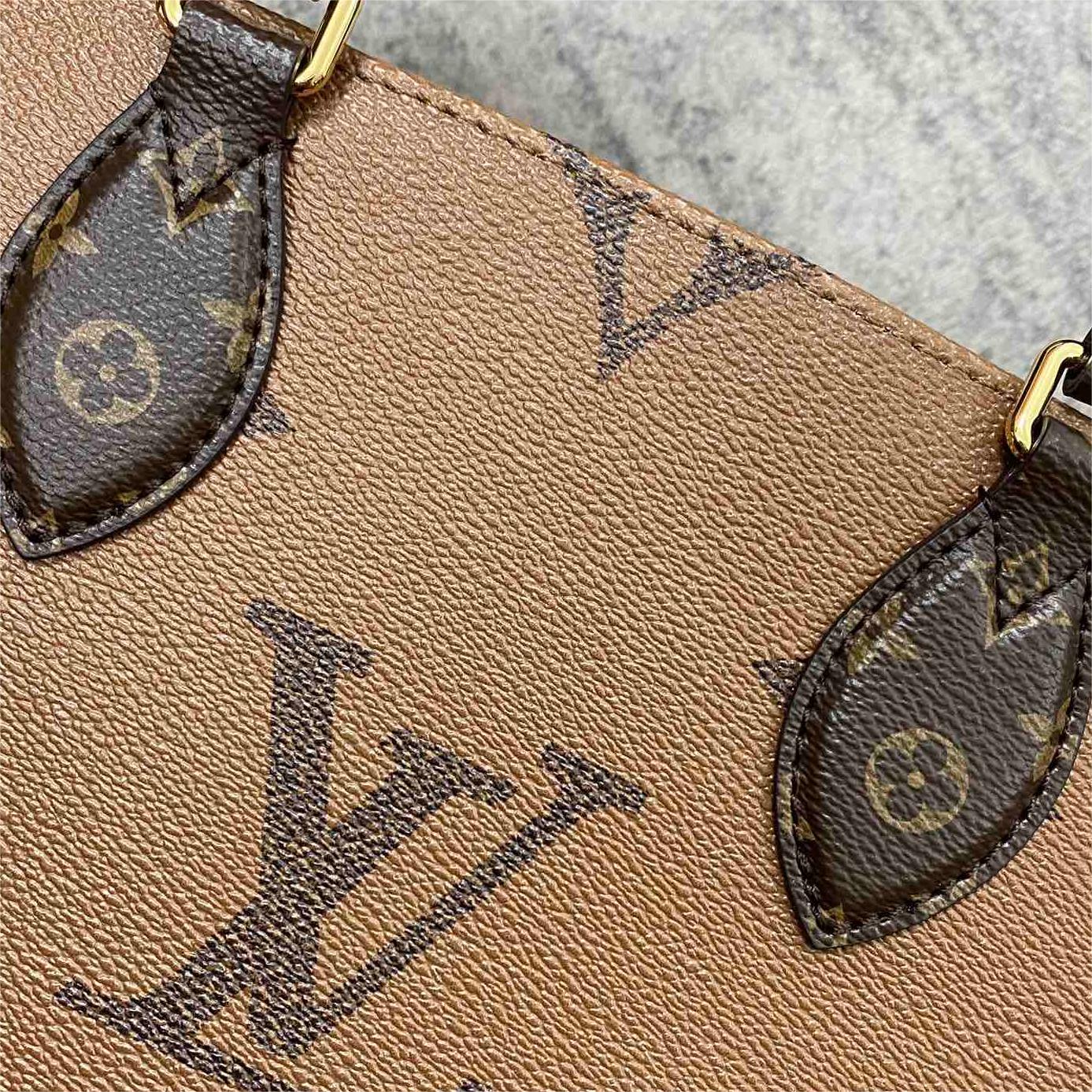 LV-On the Go Small Handbag
