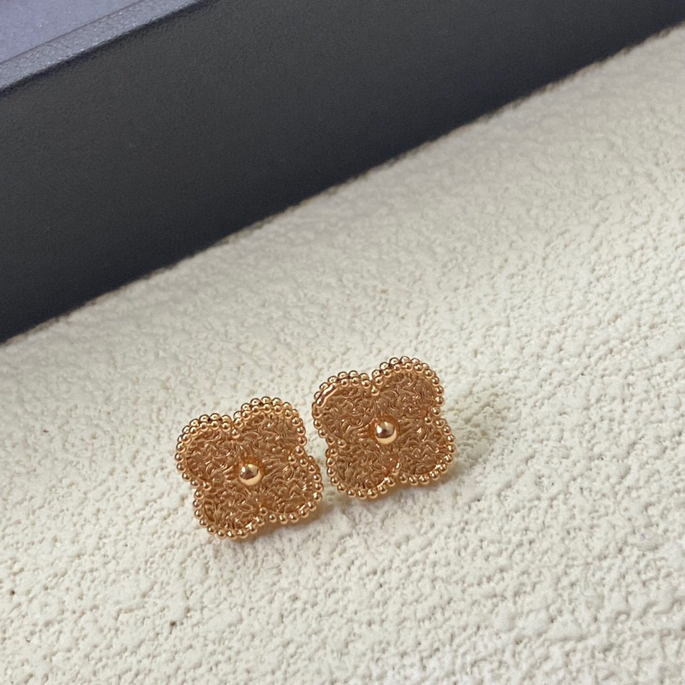 Van Cleef & Arpels - Four Leaf Clover Earrings