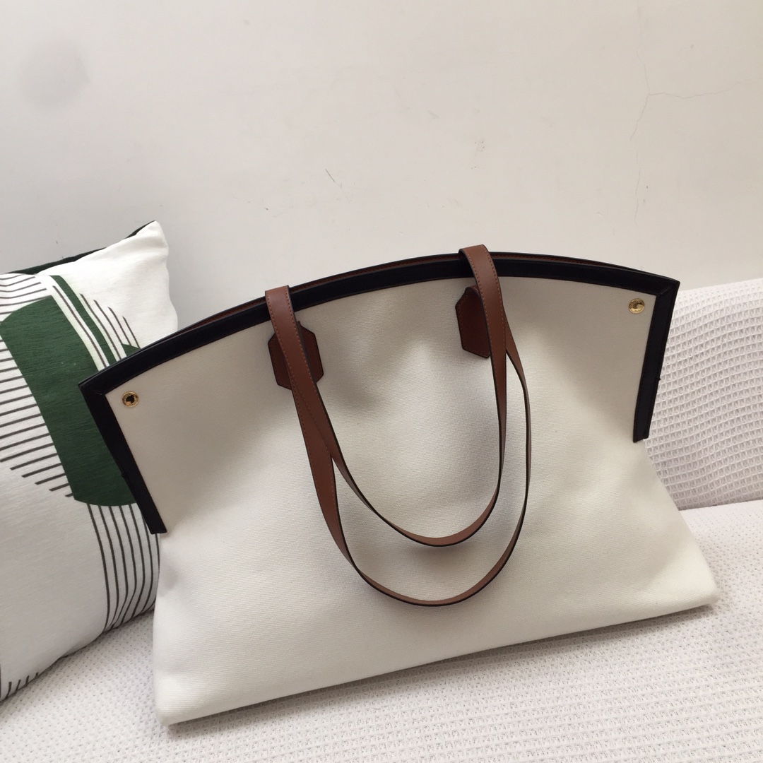 Burberry-trench horseferry