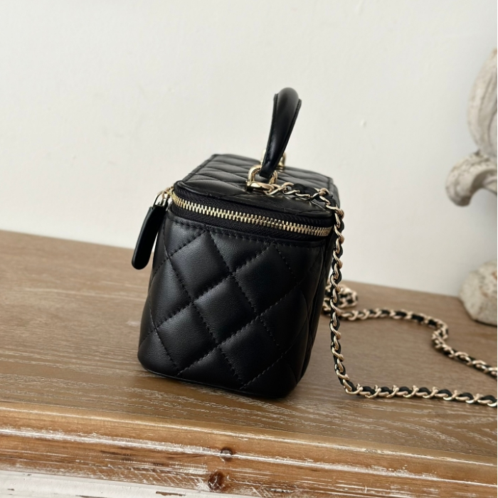 Chanel-Metal Handheld Box Bag