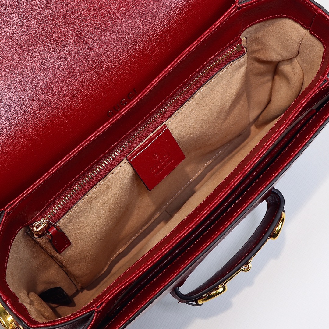 Gucci-Horsebit 1955 Saddle Bag in Red