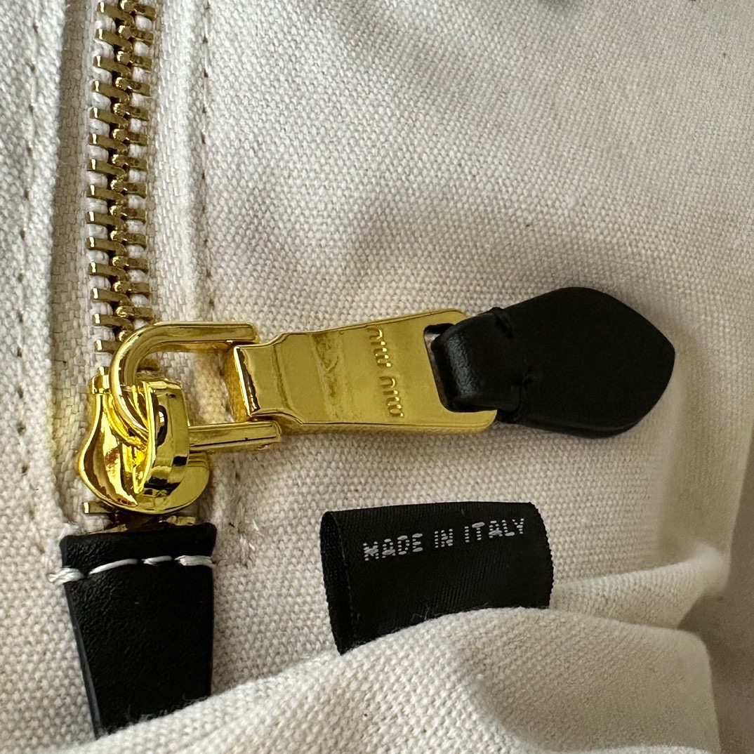 MiuMiu- autumn and winter hobo tote armpit bag