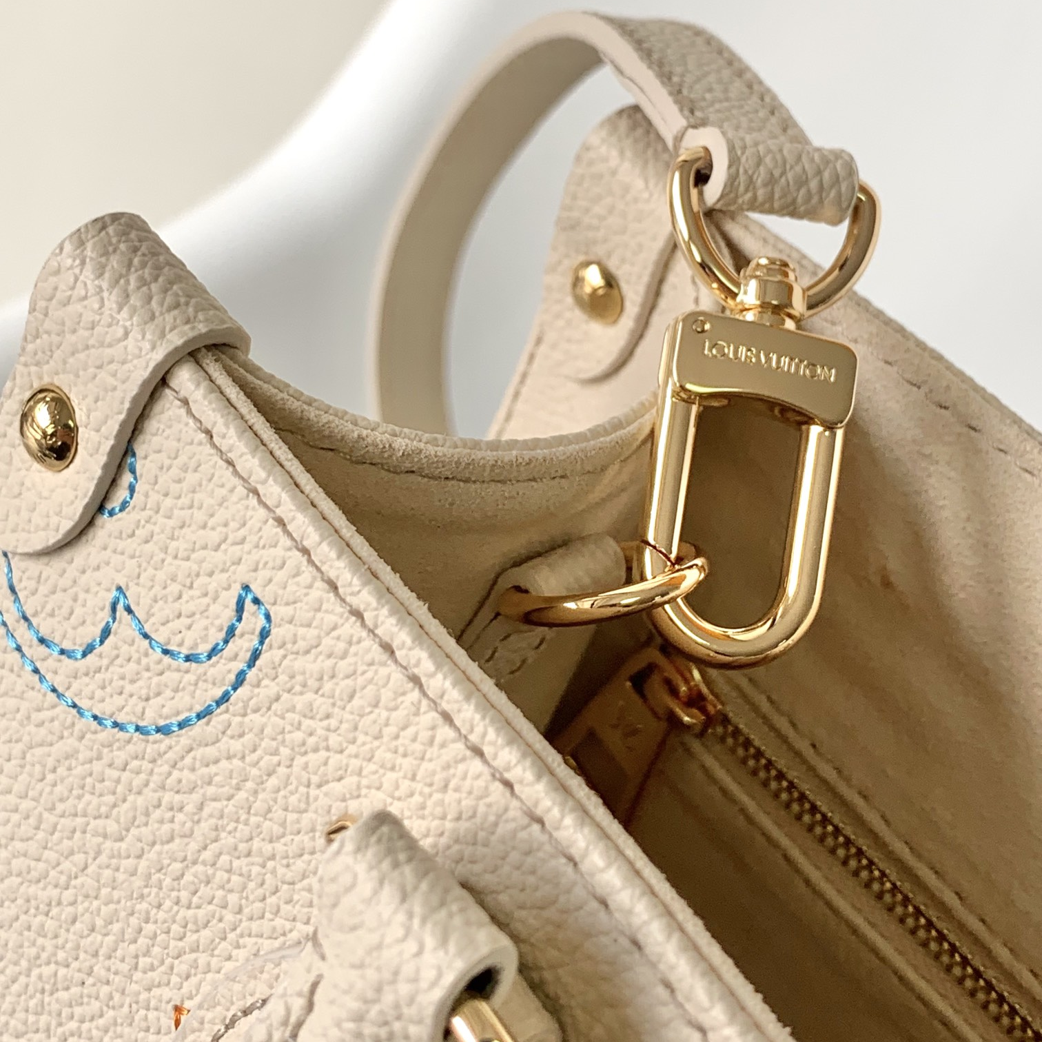 LV - ONTHEGO Soft Grained Cow Leather Tote Bag Shopping Bag Handbag