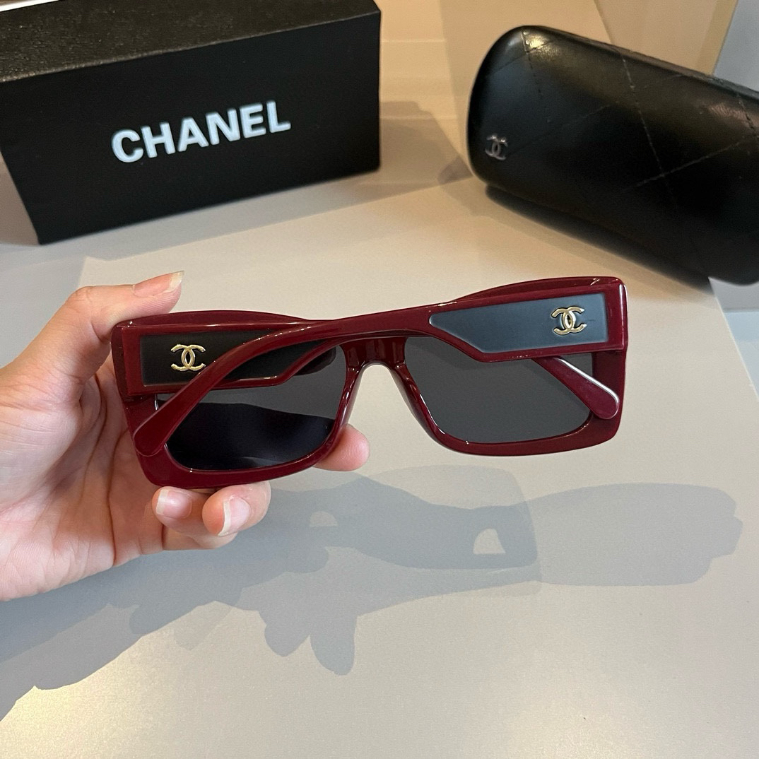 Chanel-Socialite style sunglasses