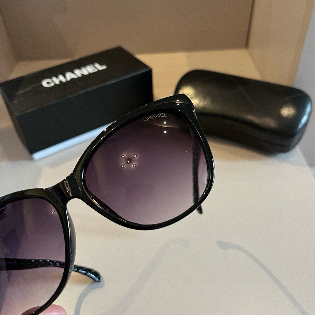 Chanel-Socialite style round frame Sunglasses