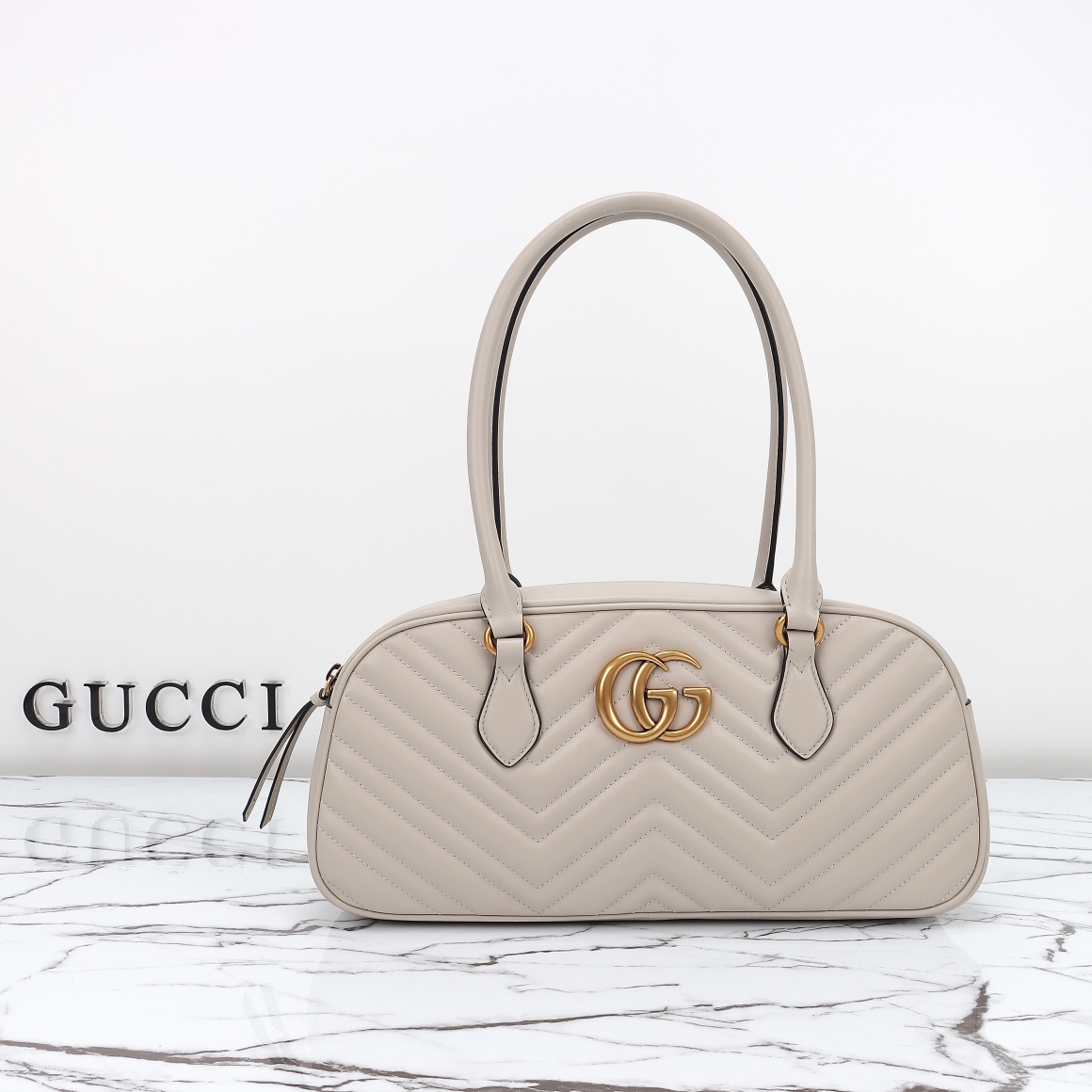 GUCCI-GG Marmont Series Medium Handbag