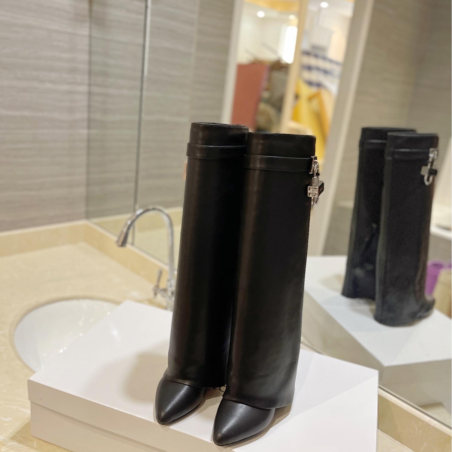 Givenchy-Fashion boots shiny leather boots