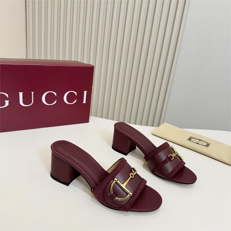 Gucci-Latest D-shaped light gold horse buckle sandals