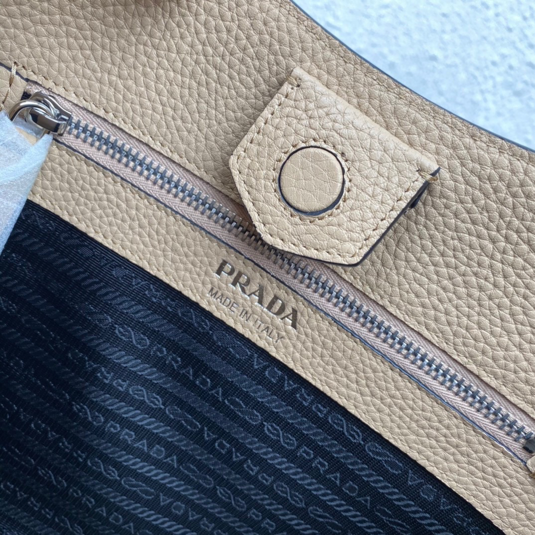 Prada-New fabric diagonal cross bag tote bag