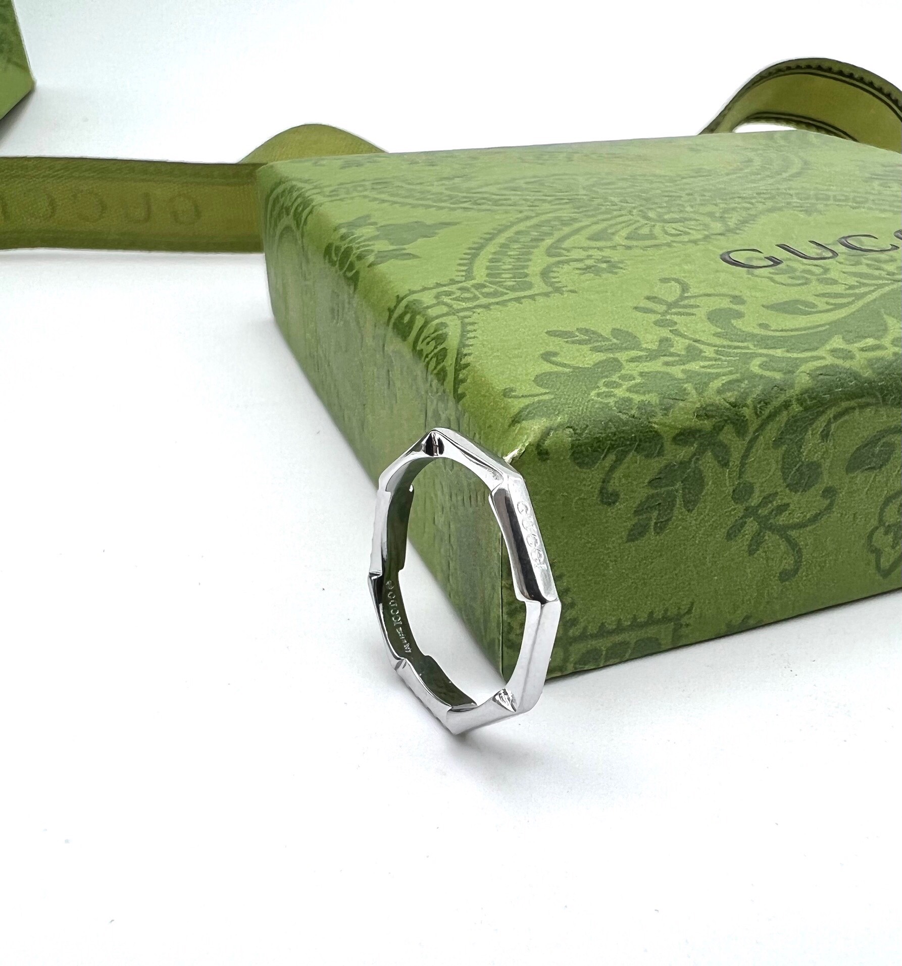 GUCCI-Link to Love Series Full Diamond Ring