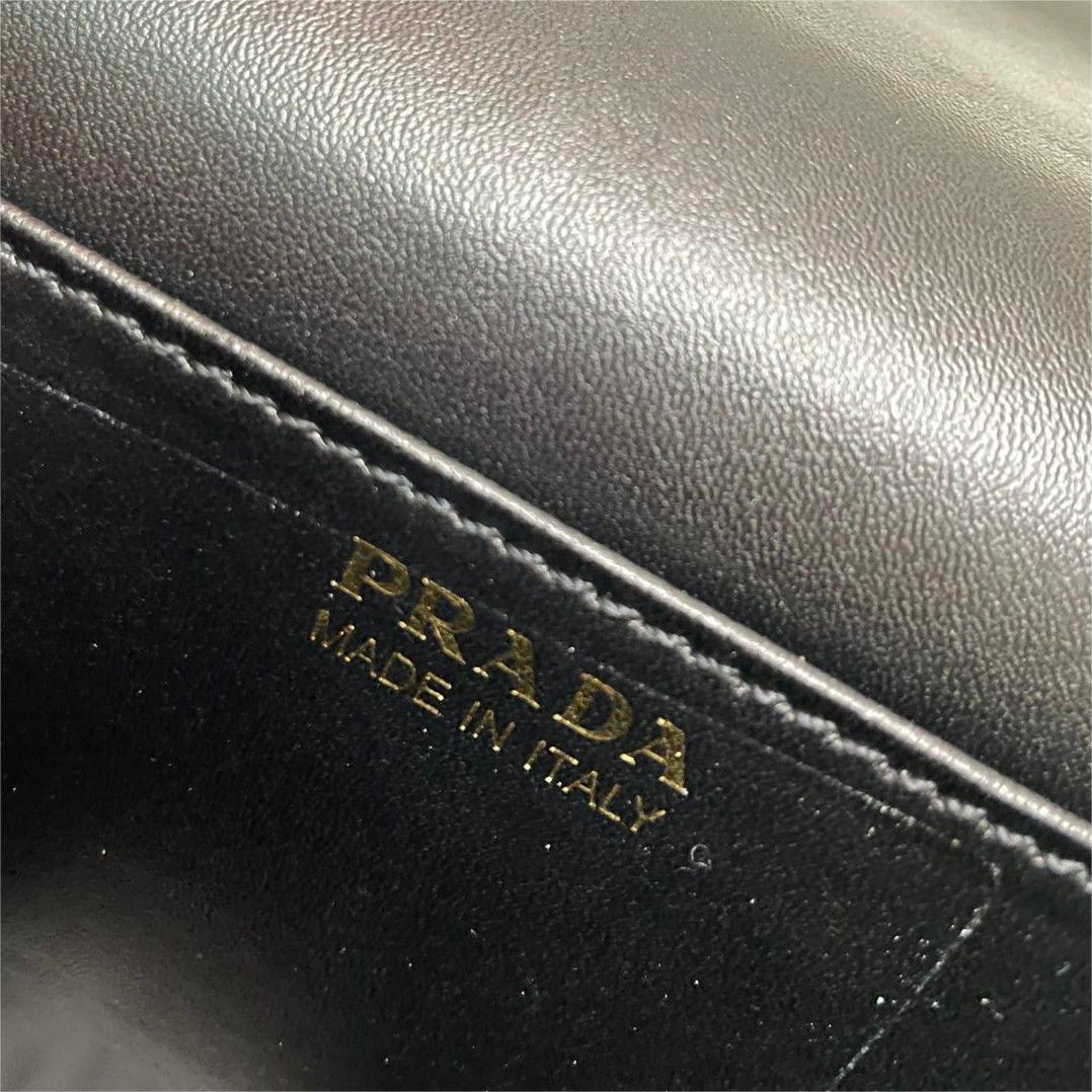 Prada-Cowhide Diamond Grid Crossbody bag
