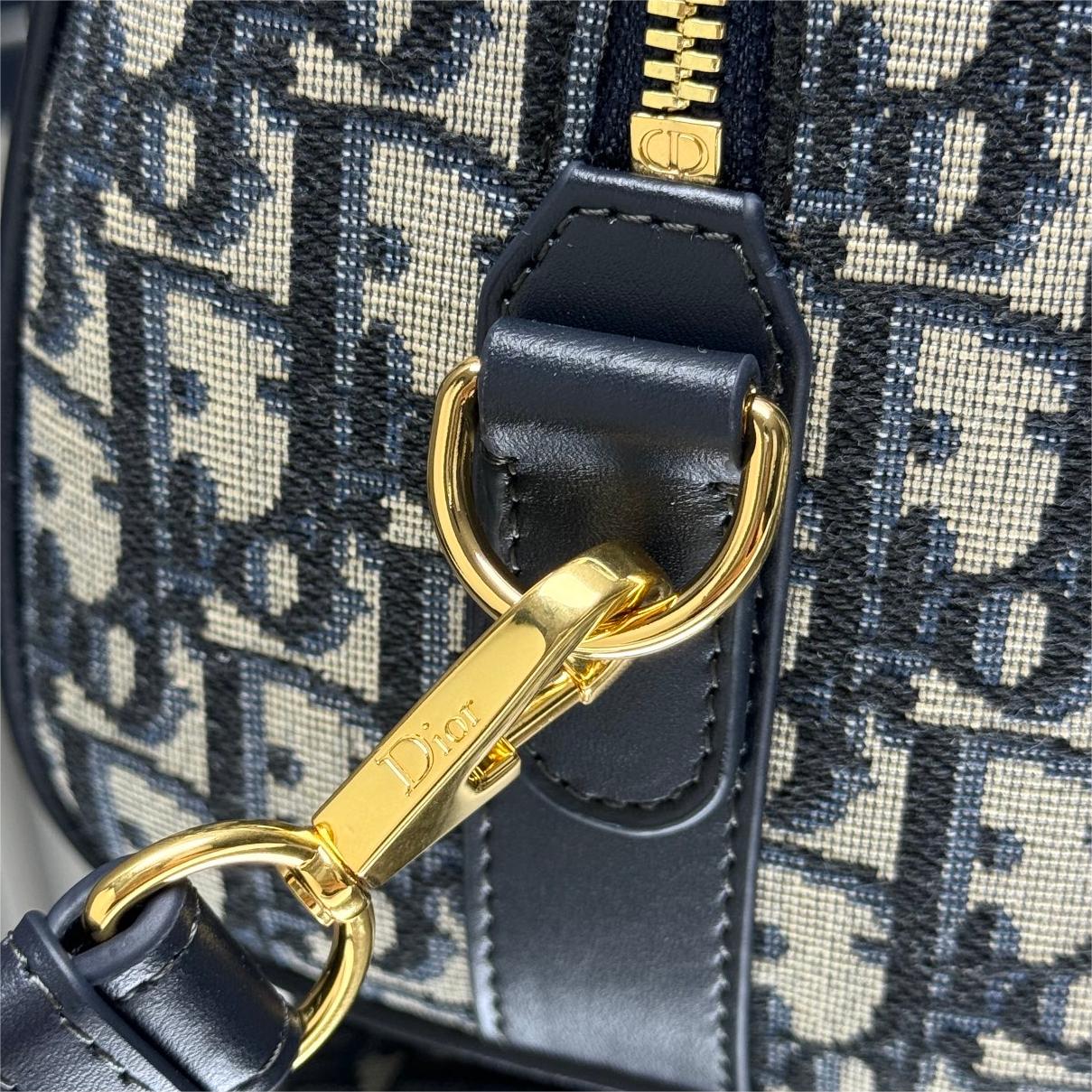 Dior-Groove 20 handbag with blue Oblique print