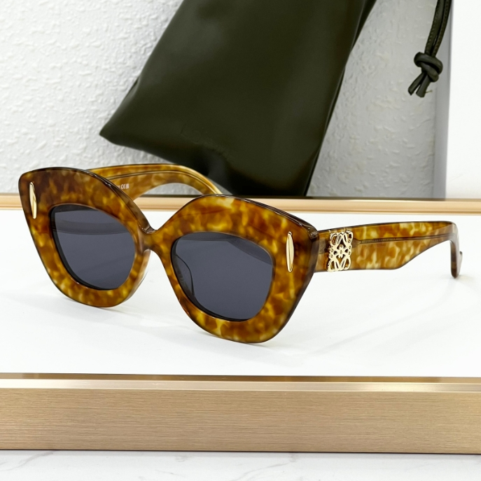 LOEWE-Cat Eye Frame Sunglasses