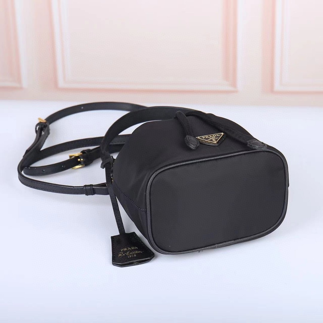 Prada-Imported waterproof fabric bucket bag
