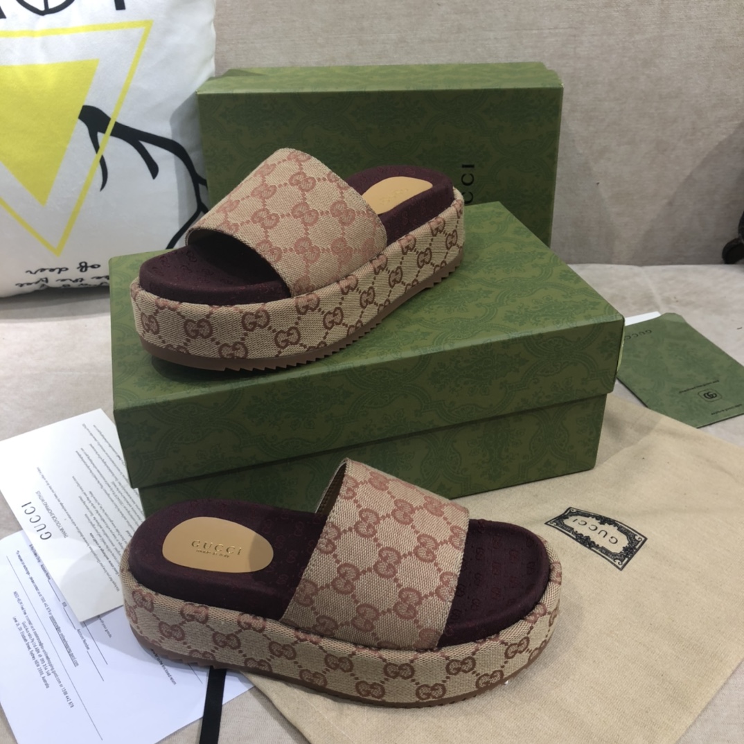 Gucci-Latest spring and summer fashion show Slippers