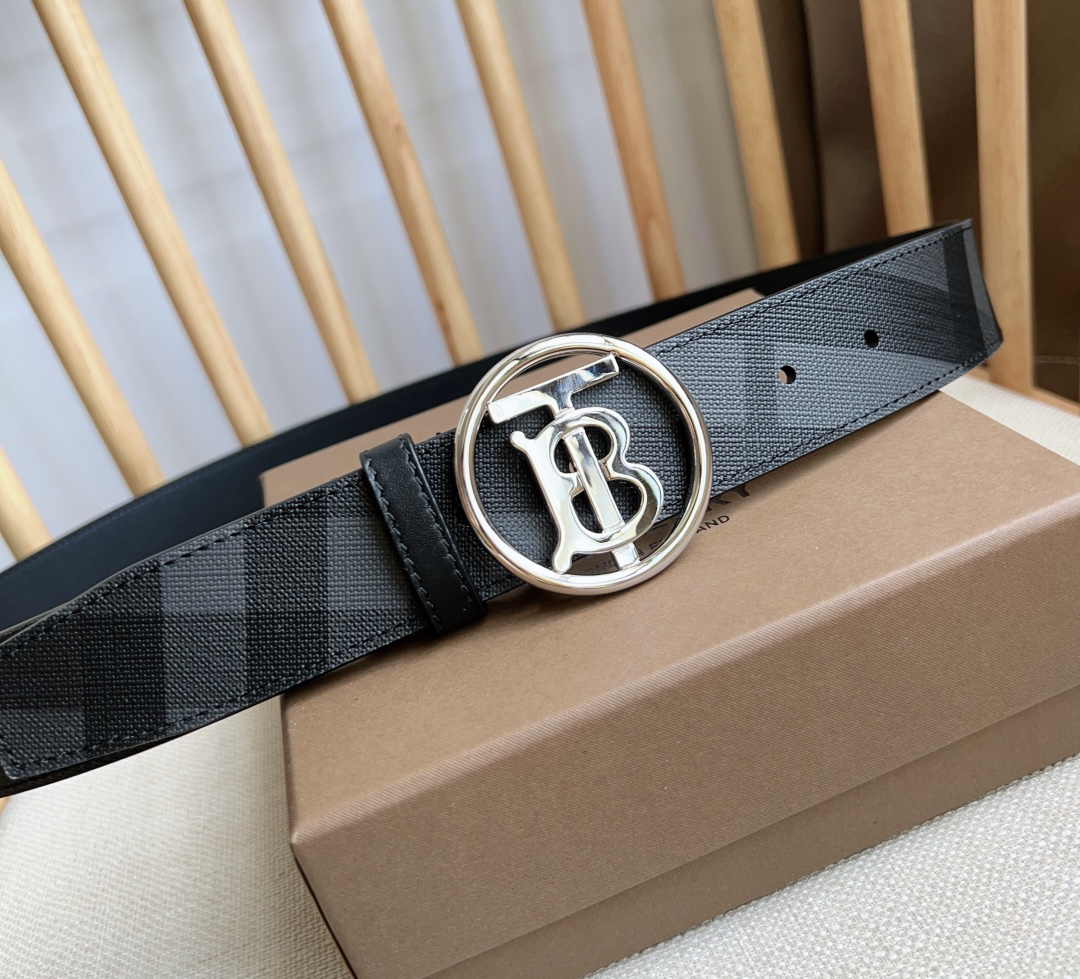 Burberry-Italian calf leather belt