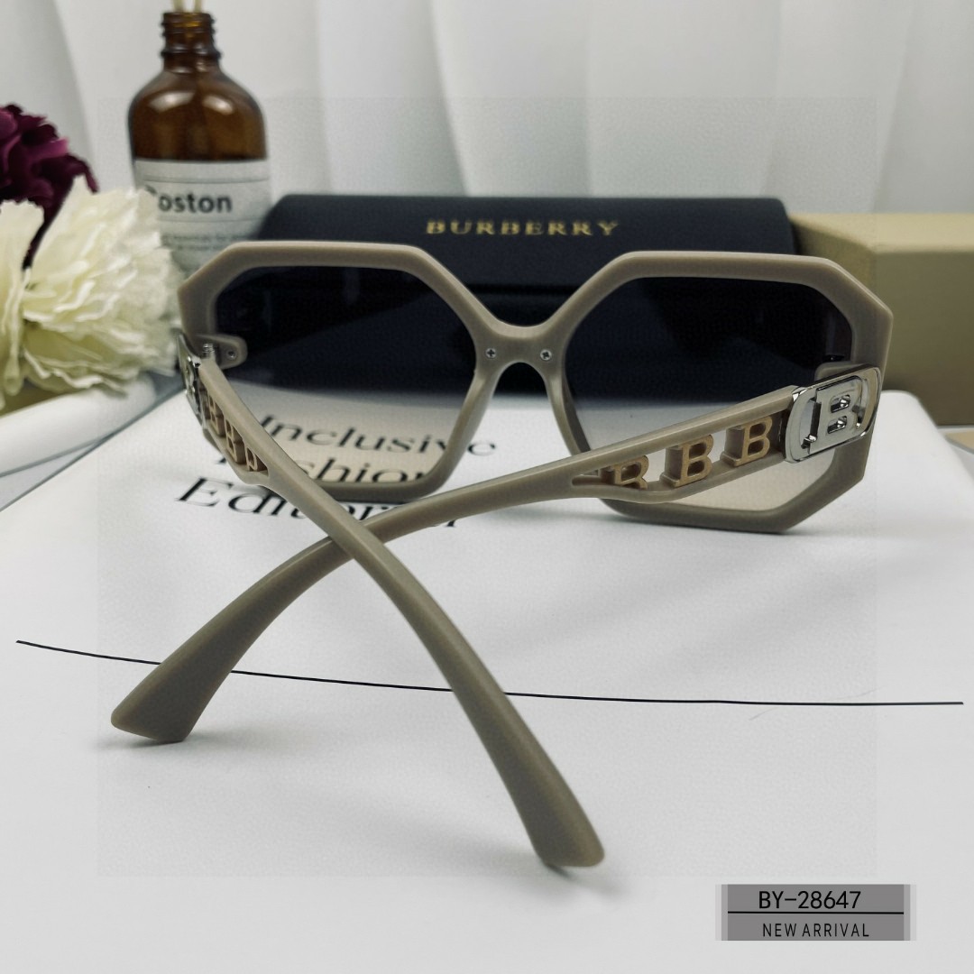 Burberry-new sunglasses star style