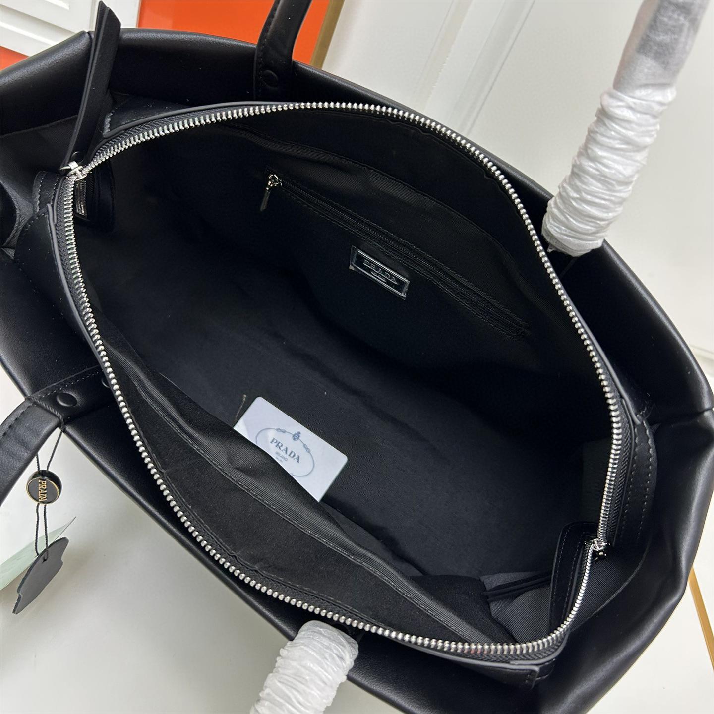 Prada-Tote shopping bag