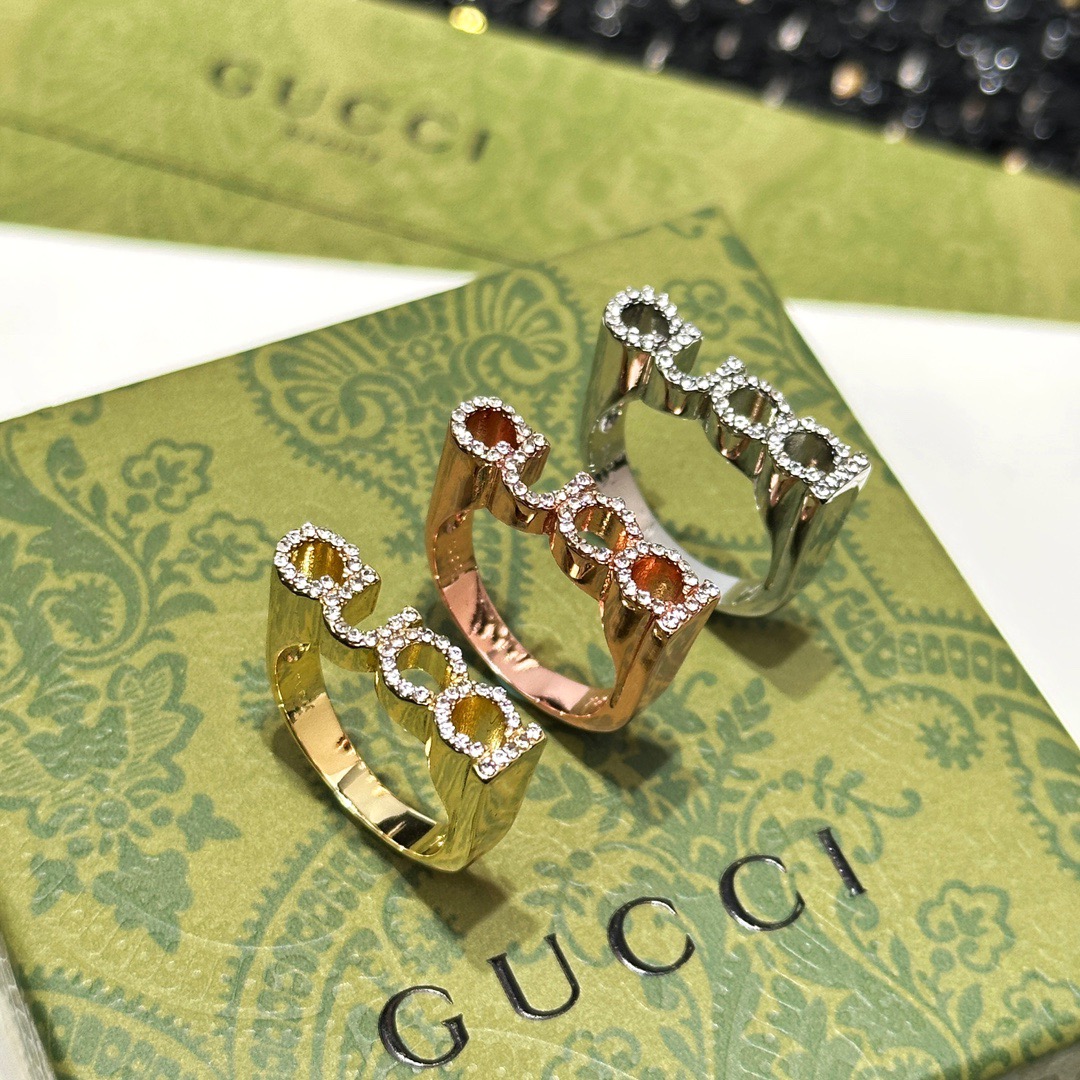 GUCCI-Full Diamond Letter Ring