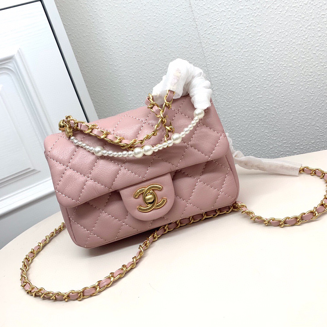Chanel-Pearl mini handbag